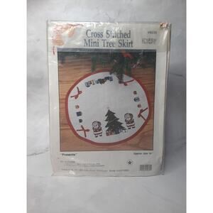 Vintage Hobby Kraft Cross Stitched Mini Tree Skirt Presents 9239 16 inch